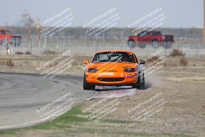 media/Oct-25-2025-CalClub SCCA (Sat) [[34c778dfbe]]/Group 4/Qualifying/
